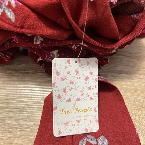 Free People Women's NWT Brick Red Floral Bell Sleeve Tate Printed Tunic XS - Picture 5 of 12